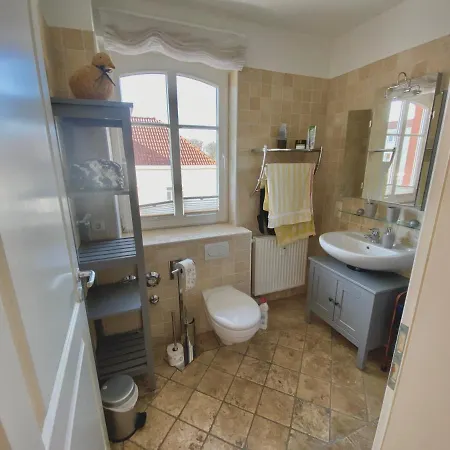 Skywalk 'le Kuebo' Apartment *
